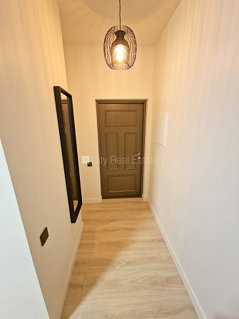Fasādes māja, renovēta māja, slēgts pagalms, ieeja no ielas, ir lifts, kāpņu telpa pēc Rīga - foto 20