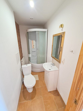Fasādes māja, renovēta māja, slēgts pagalms, ieeja no ielas, kāpņu telpa pēc kosmētiskā Rīga - foto 14