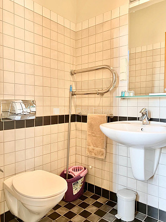 Fasādes māja, ieeja no ielas, ir lifts, guļamistabu skaits 1 gab., augstie griesti, gāzes Rīga - foto 16