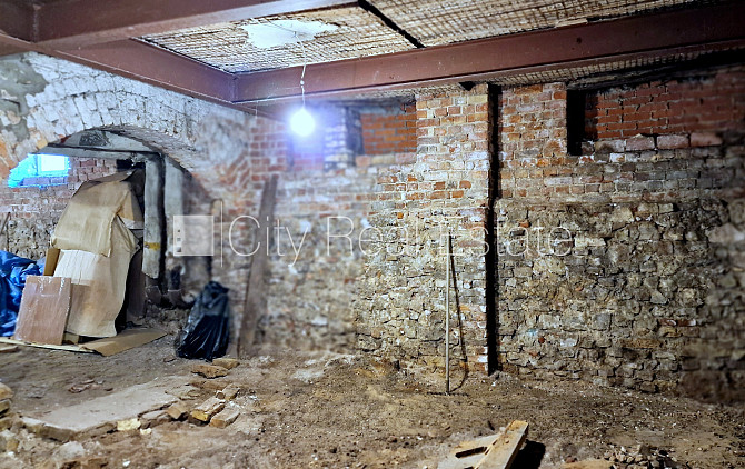 Pagalma ēka, renovēta māja, labiekārtota apzaļumota teritorija, vieta automašīnai, Rīga - foto 9