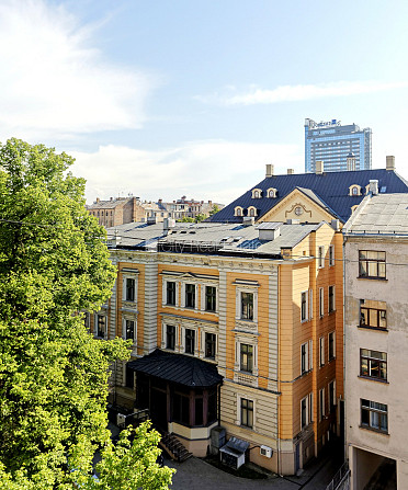 Fasādes māja, renovēta māja, balkons, guļamistabu skaits 2 gab., viesistaba, virtuve, Rīga - foto 10