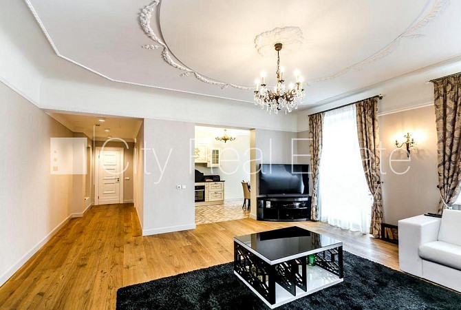 Fasādes māja, renovēta māja, balkons, guļamistabu skaits 2 gab., viesistaba, virtuve, Rīga - foto 2