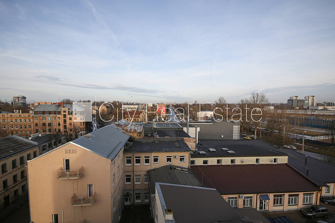 Jaunceltne, fasādes māja, slēgts pagalms, iespēja nomāt autostāvvietu, ieeja no ielas, ir Rīga - foto 10