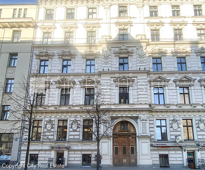 Pagalma ēka, renovēta māja, slēgts pagalms, maksas stāvvieta, ieeja no pagalma, ir lifts, Rīga - foto 15