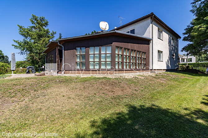 Privātmāja, zaļā teritorija 2600 m2, slēgts pagalms, vieta automašīnai, baseins 12.5 m2, Jūrmala - foto 5