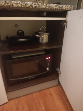 Komfortabls, divu istabu dzīvoklis aktīvajā centrā - Čaka 33 ēkas pagalmā.  + Visi logi Rīga - foto 7