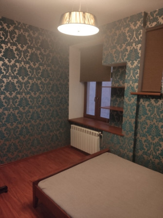 Komfortabls, divu istabu dzīvoklis aktīvajā centrā - Čaka 33 ēkas pagalmā.  + Visi logi Rīga - foto 2