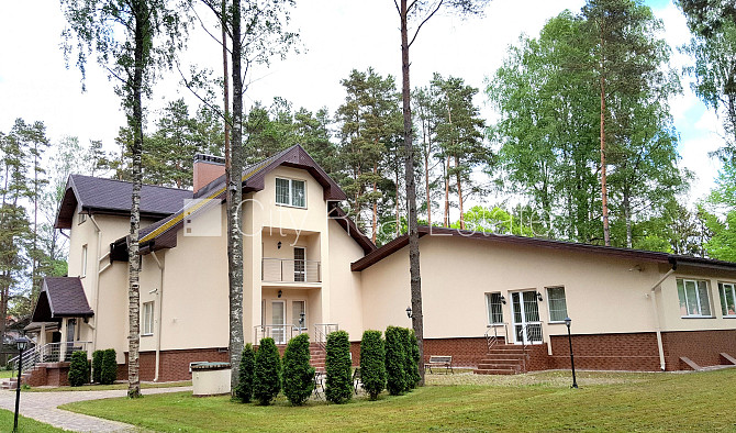 Fasādes māja, renovēta māja, vieta automašīnai, ieeja no ielas, luksuss apartamenti , ir Rīga - foto 2