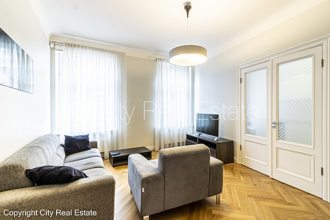 Fasādes māja, slēgts pagalms, ieeja no ielas, ir lifts, kāpņu telpa pēc kapitālā remonta, Rīga - foto 3