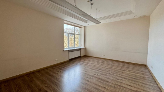 Kvalitatīvas un pārdomātas biroja telpas reprezentablā ēkā  Lieliska iespēja iznomāt biroju Rīga - foto 7