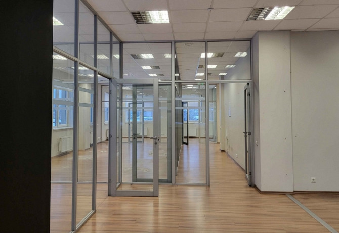 Gaišas un kvalitatīvas biroja telpas ar savu virtuvīti Purvciemā, netālu no tirdzniecības Rīga - foto 2