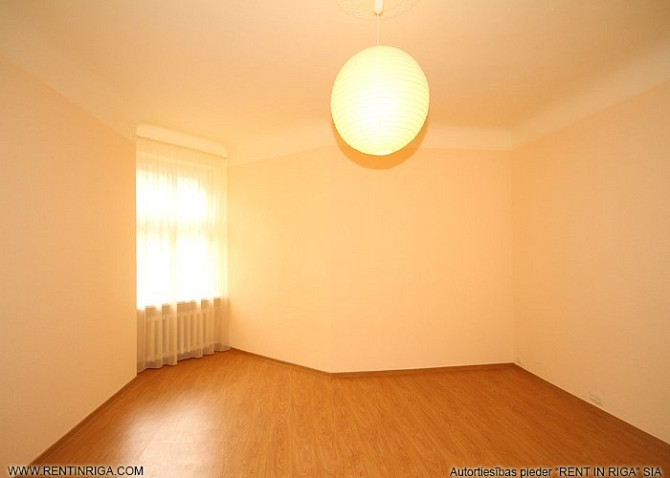 Practical 4-room apartment on Brīvības Street 103. Windows face the inner courtyard.  The apartment  Рига - изображение 5