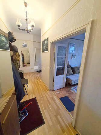 Zeme īpašumā, fasādes māja, slēgts pagalms, vieta automašīnai, ieeja no pagalma, kāpņu Rīga - foto 17