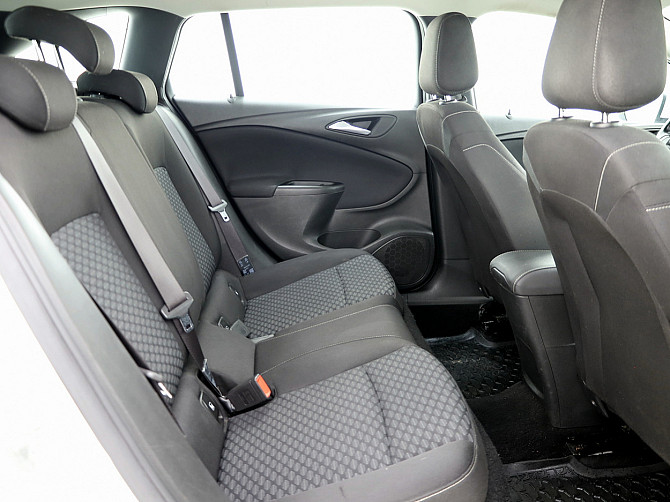 Opel Astra Sports Tourer ATM 1.5 CDTi 90kW Таллин - изображение 7