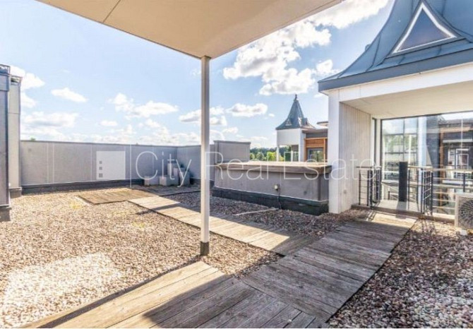 Fasādes māja, renovēta māja, ir lifts, kāpņu telpa pēc kapitālā remonta, guļamistabu Rīga - foto 13