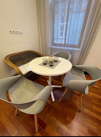Fasādes māja, renovēta māja, slēgts pagalms, ieeja no ielas, kāpņu telpa pēc kosmētiskā Rīga - foto 5