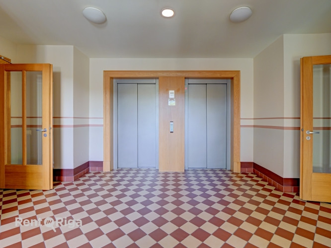 2 istabu dzīvoklis jaunajā projektā Mierā ielā 61.  Tam ir 10.5 m2 terase uz iekšpagalma pusi.  Dzīv Рига - изображение 16