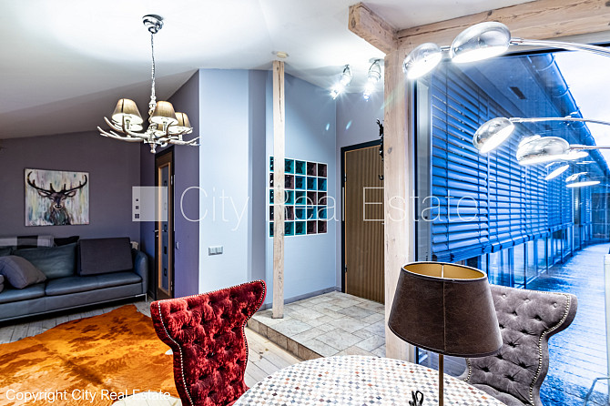Fasādes māja, renovēta māja, ieeja no ielas, ir lifts, terase, logi vērsti mājas abās Rīga - foto 15