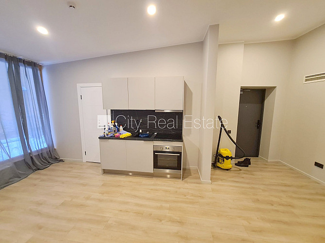 Fasādes māja, renovēta māja, slēgta teritorija, ieeja no ielas, ir lifts, kāpņu telpa pēc Rīga - foto 13