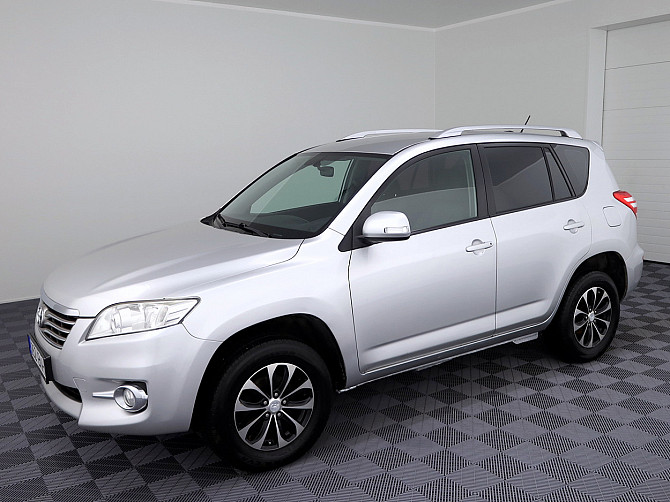 Toyota RAV4 Linea Sol Facelift 2.2 D-4D 110kW Tallina - foto 2