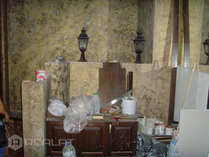 Pagalma māja, slēgta teritorija, vieta automašīnai,  logi vērsti uz pagalma pusi, istabas Rīga - foto 7