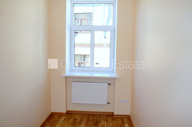 Fasādes māja, ieeja no ielas, balkons, logi vērsti uz pagalma pusi, logi vērsti uz ielas pusi, Rīga - foto 5