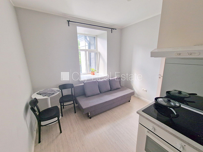 Privātmāja, labiekārtota apzaļumota teritorija 1350 m2, slēgts pagalms, vieta vairākām Jūrmala - foto 9