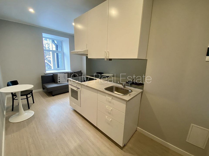 Privātmāja, labiekārtota apzaļumota teritorija 1350 m2, slēgts pagalms, vieta vairākām Jūrmala - foto 3