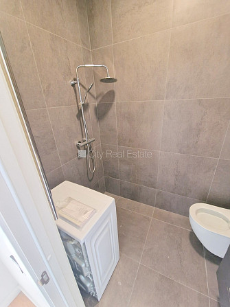 Privātmāja, jaunceltne, labiekārtota apzaļumota teritorija 3300 m2, bruģēts piebraucamais Jūrmala - foto 11