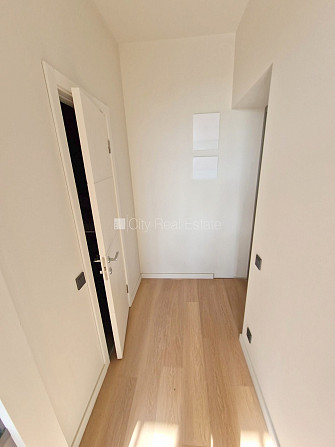Privātmāja, jaunceltne, labiekārtota apzaļumota teritorija 3300 m2, bruģēts piebraucamais Jūrmala - foto 13