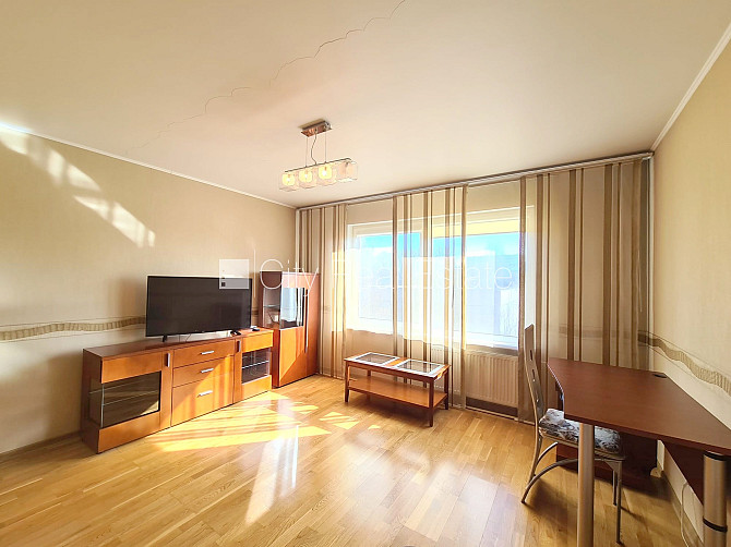 Fasādes māja, renovēta māja, logi vērsti uz ielas pusi, istabas izolētas, studio tipa, Rīga - foto 2