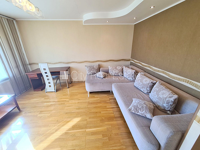 Fasādes māja, renovēta māja, logi vērsti uz ielas pusi, istabas izolētas, studio tipa, Rīga - foto 7