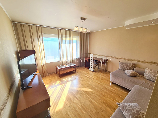 Fasādes māja, renovēta māja, logi vērsti uz ielas pusi, istabas izolētas, studio tipa, Rīga - foto 1