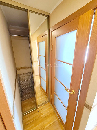 Fasādes māja, renovēta māja, logi vērsti uz ielas pusi, istabas izolētas, studio tipa, Rīga - foto 15