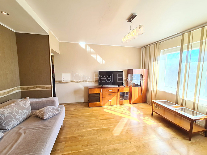 Fasādes māja, renovēta māja, logi vērsti uz ielas pusi, istabas izolētas, studio tipa, Rīga - foto 3