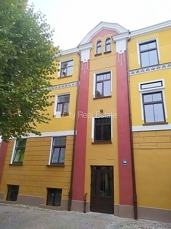 Jaunceltne, slēgts pagalms, ieeja no pagalma, ir lifts, divi balkoni 3 m2, terase 29,20 m2, logi Rīga - foto 13