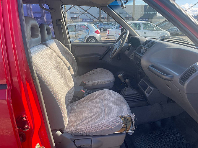 Nissan Terrano Comfort 4x4 2.4 91kW Tallina - foto 6