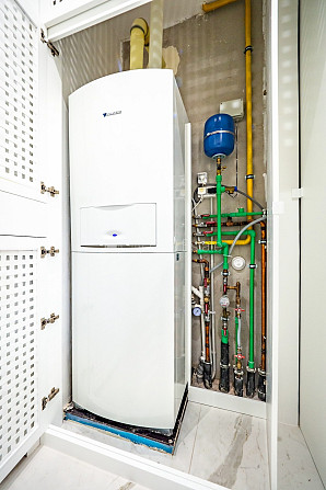 Renovēta māja, luksuss apartamenti , mansards, ir lifts, guļamistabu skaits 2 gab., viesistaba, Rīga - foto 13