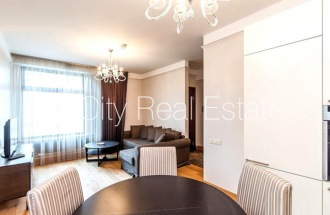 Pagalma māja, renovēta māja, logi vērsti uz pagalma pusi, guļamistabu skaits 3 gab., Rīga - foto 1
