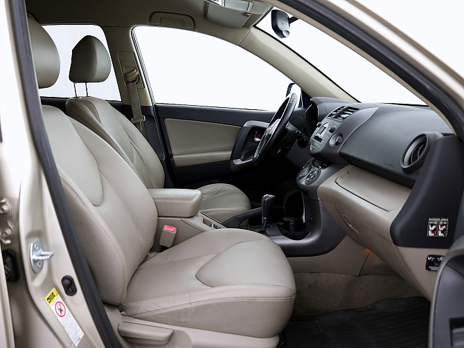 Toyota RAV4 Luxury ATM 2.0 112kW Tallina - foto 6