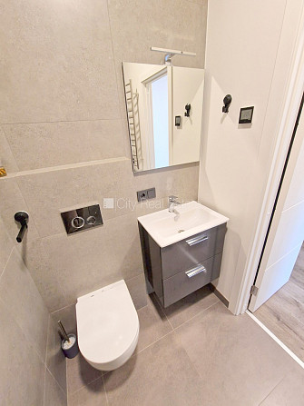 Fasādes māja, restaurēta māja, slēgts pagalms, bezmaksas stāvvieta pagalmā, kāpņu telpa Rīga - foto 12