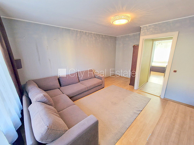 Ir lifts, logi vērsti mājas abās pusēs, centrālā apkure, sanitārais mezgls atsevišķs, Rīga - foto 4