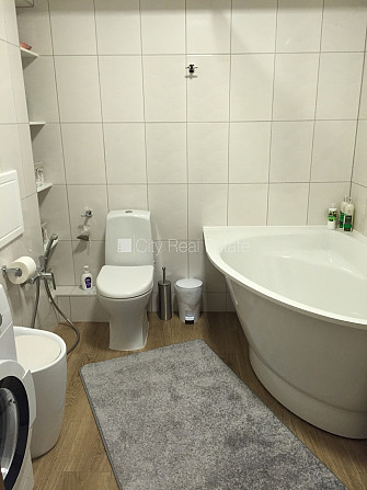 Jaunceltne, fasādes māja, labiekārtots apzaļumots pagalms, slēgts pagalms, vieta Rīga - foto 17