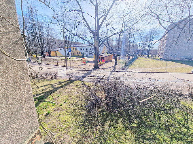 Pagalma ēka, pagrabstāvā pieejama noliktava, ieeja no pagalma, kāpņu telpa pēc kosmētiskā Rīga - foto 13