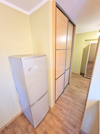 Pagalma ēka, pagrabstāvā pieejama noliktava, ieeja no pagalma, kāpņu telpa pēc kosmētiskā Rīga - foto 19