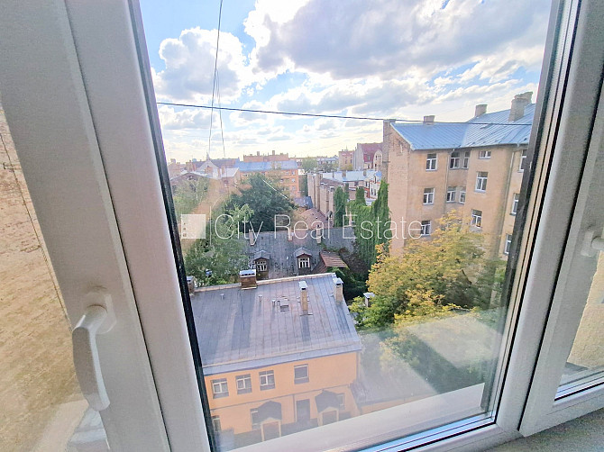 Pagalma ēka, renovēta māja, slēgts pagalms, ieeja no ielas un pagalma, kāpņu telpa pēc Rīga - foto 7