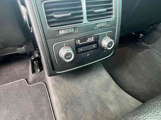 Vw Touareg 2011 3.0d Автомат 8Ст. Rīga