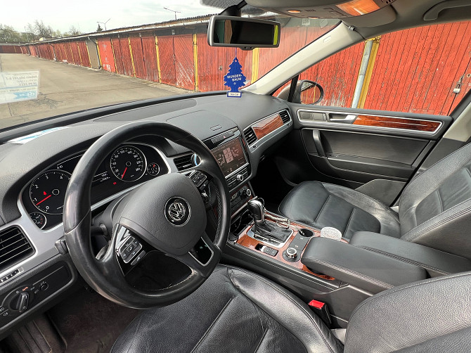 Vw Touareg 2011 3.0d Автомат 8Ст. Rīga - foto 4