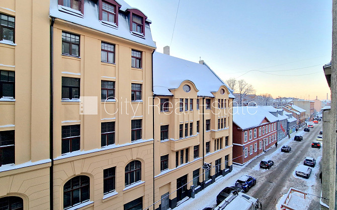 Zeme īpašumā, fasādes māja, fasāde ar dekoratīvo apmetumu, labiekārtota apzaļumota Rīga - foto 19