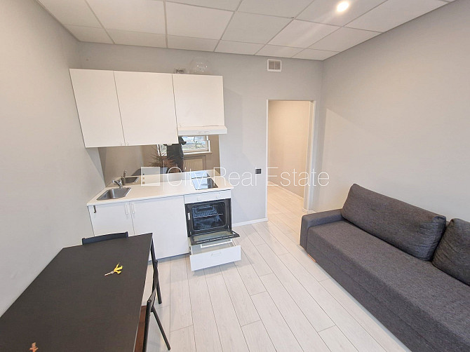 Fasādes māja, renovēta māja, apsaimniekošanas maksa mēnesī 70 EUR, ieeja no ielas, ir lifts, Rīga - foto 9